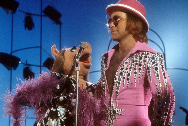 Элтон Джон с Мисс Пигги, 1977 г