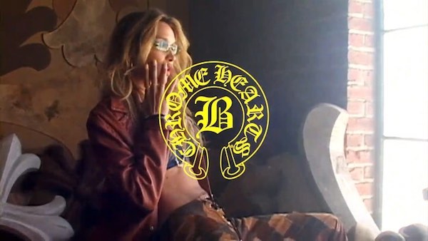 Белла Хадид снялась в рекламе очков Chrome Hearts