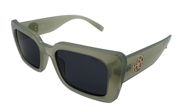 Солнцезащитные очки INVU IB22443 купить в Москве