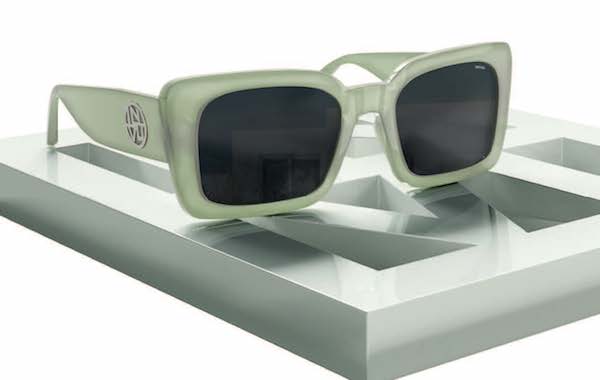Солнцезащитные очки INVU IB22443 купить цена в Москве
