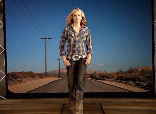 Мадонна в клипе «Don`t Tell Me», костюм - Dsquared2
