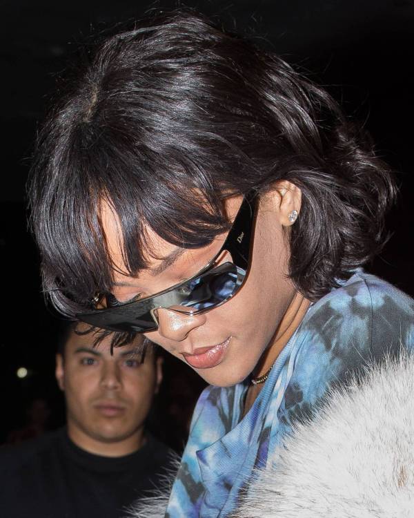 Солнцезащитные очки Dior Rihanna, синий, цена 900 долларов
