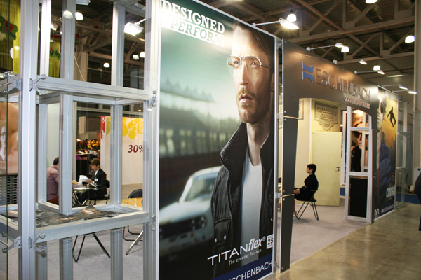 Стенд компании Титан-Оптик на выставке Очковая Оптика, Москва, 2013