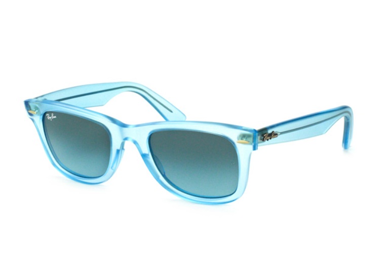 Солнцезащитные очки Ray-Ban. Коллекция Wayfarer Ice Pops 2013, в голубом цвете