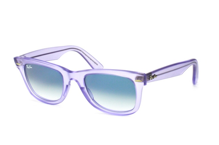 Солнцезащитные очки Ray-Ban. Коллекция Wayfarer Ice Pops 2013, в фиолетовом цвете