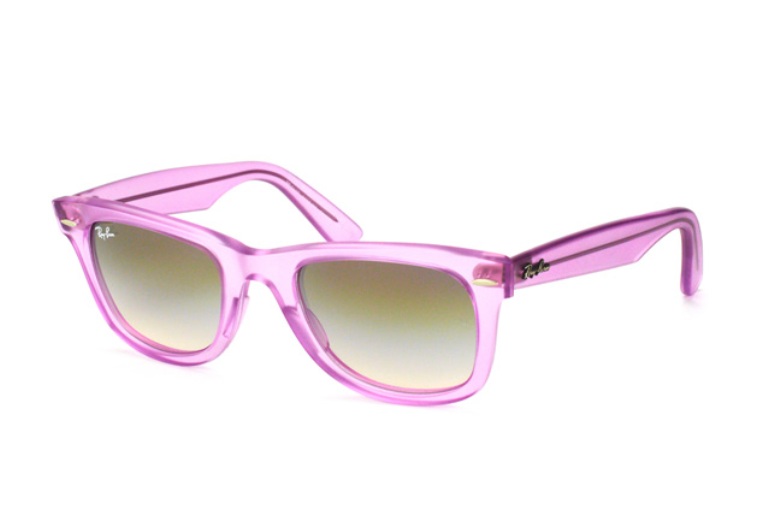 Солнцезащитные очки Ray-Ban. Коллекция Wayfarer Ice Pops 2013, в малиновом цвете