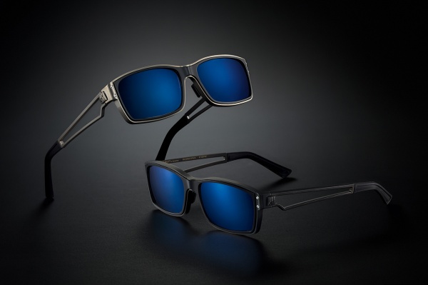 Солнцезащитные очки Hublot из титана с сине-серыми линзами