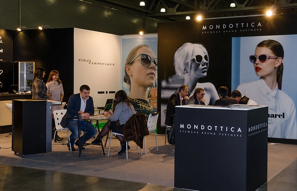 Стенд компании Mondottica на выставке Очковая Оптика, Москва, декабрь 2013