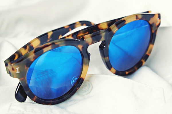 Солнцезащитные очки Illesteva 2014. Круглые очки в черепаховой оправе
