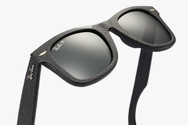Солнцезащитные очки Ray-Ban Wayfarer RB 2140QM: в коже.
