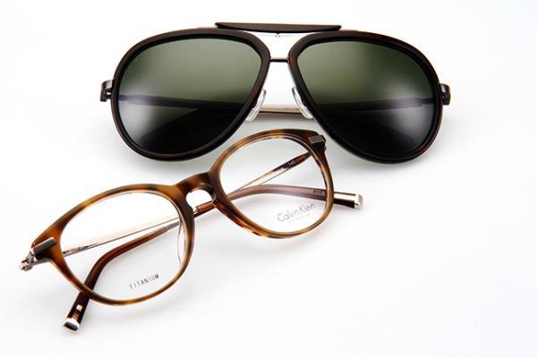 Calvin Klein: солнцезащитные очки авиатор CK7340SP и оправа CK7121