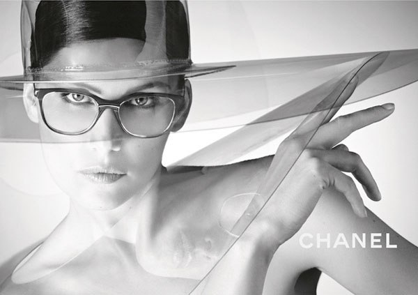 Летиция Каста (Laeticia Casta) в рекламной кампании оправ для очков Chanel 2013