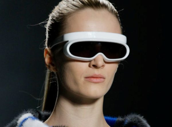 Солнцезащитные очки Michael Kors, футуризм - характерная черта дизайнера