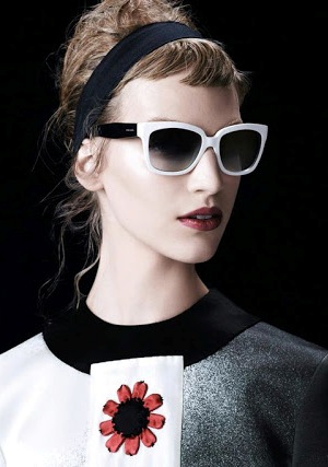Солнцезащитные очки Prada 2013: черно-белый вайфарер 