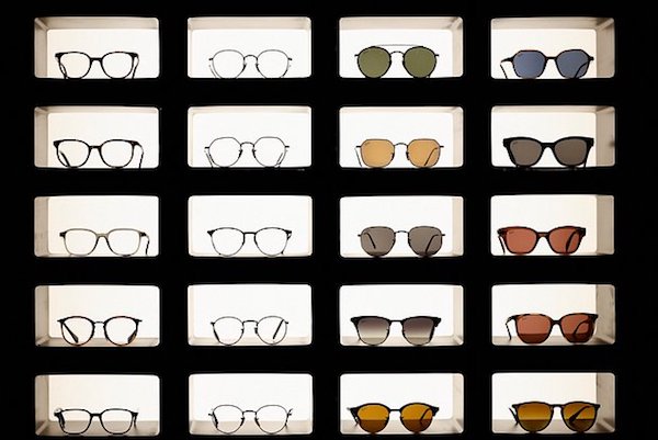 потребители обвинили производителя очков Ray-Ban в завышении цен на 1000% потребители обвинили производителя очков Ray-Ban в завышении цен на 1000%