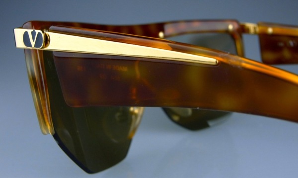 Винтажные солнцезащитные очки Valentino 554 купить в Москве цена