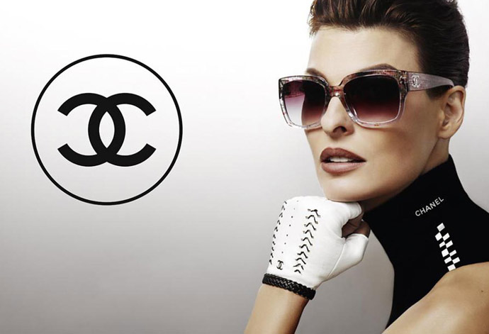 Линда Евангелиста в очках Chanel 2012