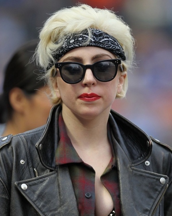 Солнцезащитные очки Moscot Vilda носит Lady Gaga