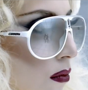 Lady Gaga носит солнцезащитные очки Carrera Champion