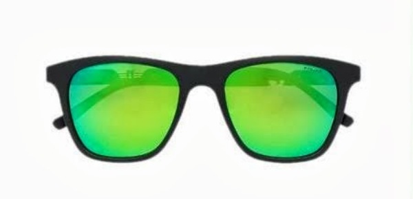 Солнцезащитные очки Police сезона лето 2013 с яркими зелеными линзами